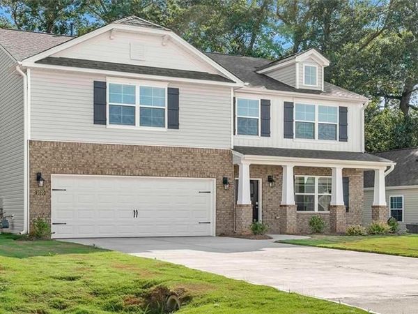 2702 Luxborough Lane , Mebane, NC 27302