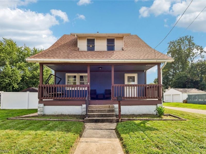 202 N Nickelplate Street, Louisville, OH 44641 Photo 2