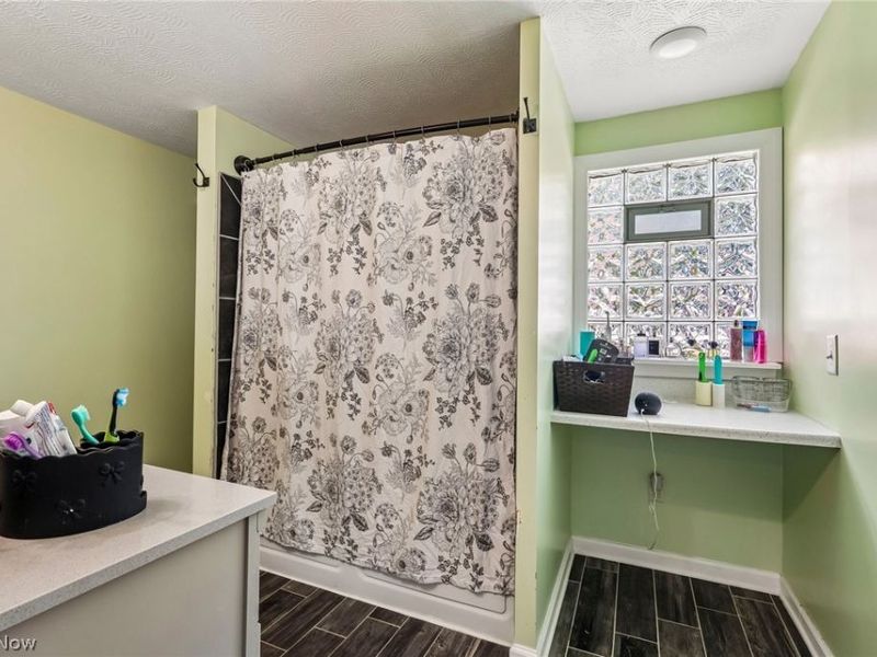 202 N Nickelplate Street, Louisville, OH 44641 Photo 20