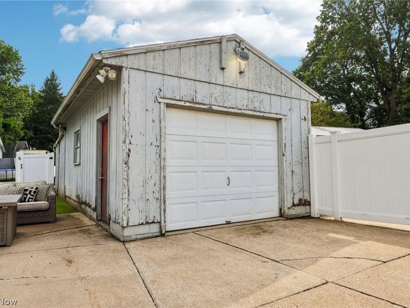 202 N Nickelplate Street, Louisville, OH 44641 Photo 38