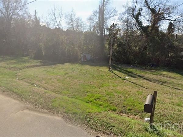 718 Hyde Street , Lexington, NC 27292