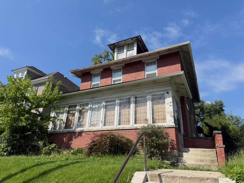 389 Fairwood Avenue, Columbus, OH 43205 Photo 3
