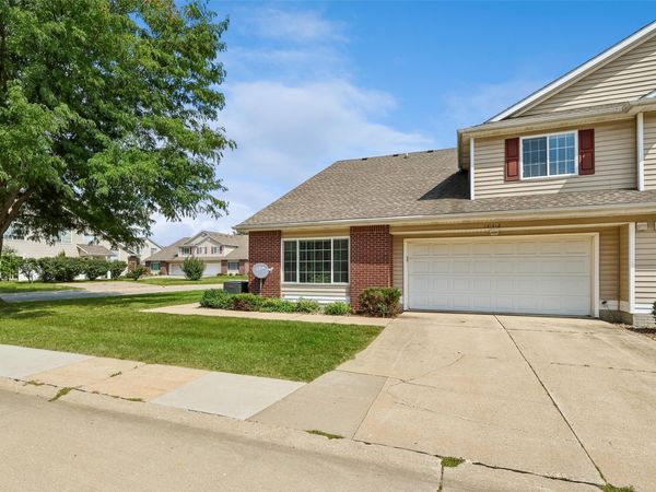 5414 Longview Court, Unit 2, Johnston, IA 50131