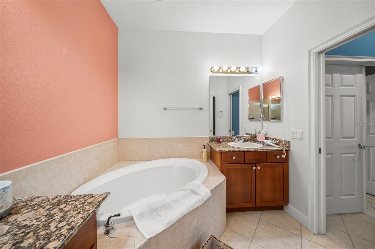 6430 Moorings Point Circle, Unit 201, Bradenton, FL 34202 Photo