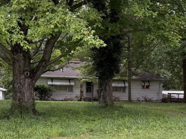 2277 S 1025 W, Lyons, IN 47443