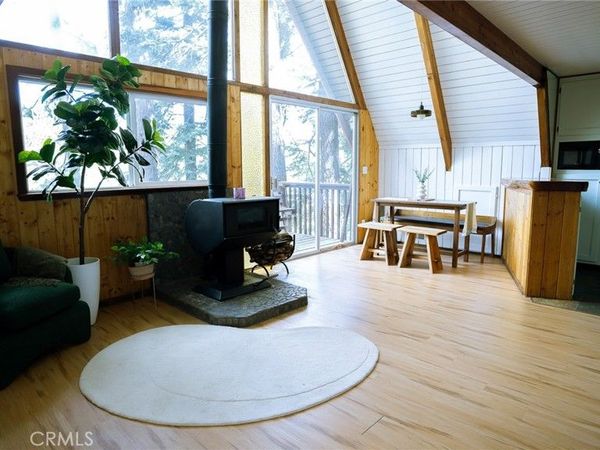 31661 Wagon Wheel, Running Springs, CA 92382