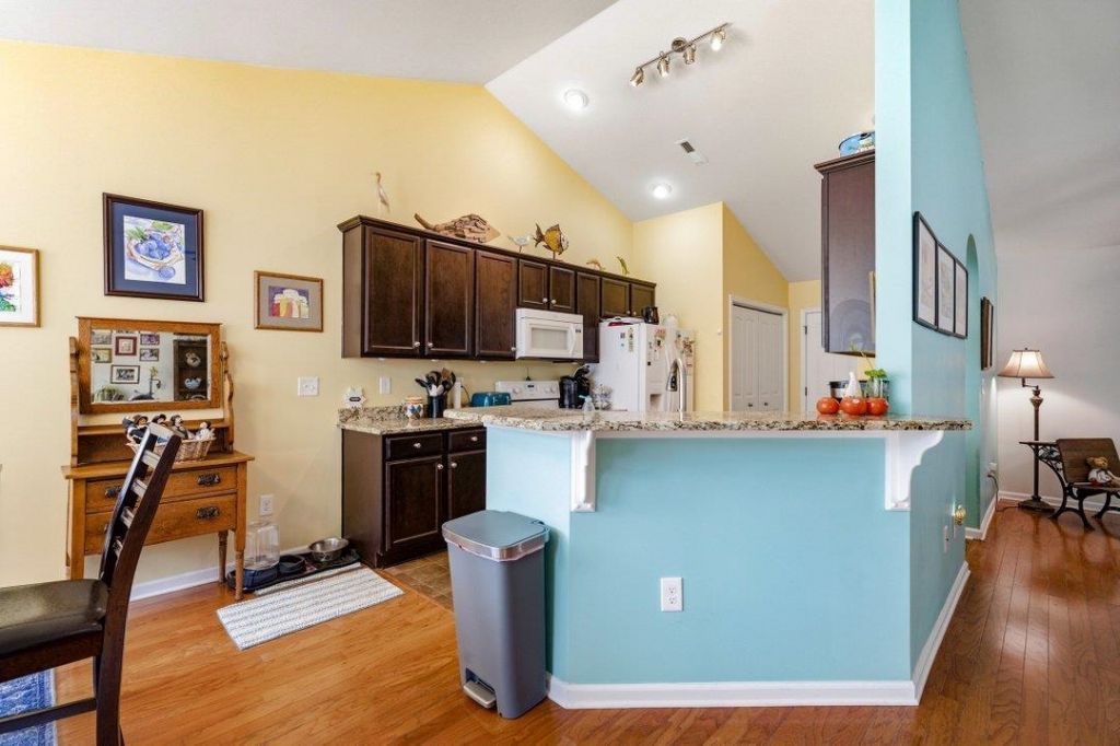 1337 Midtown Village Dr.  Photo 15