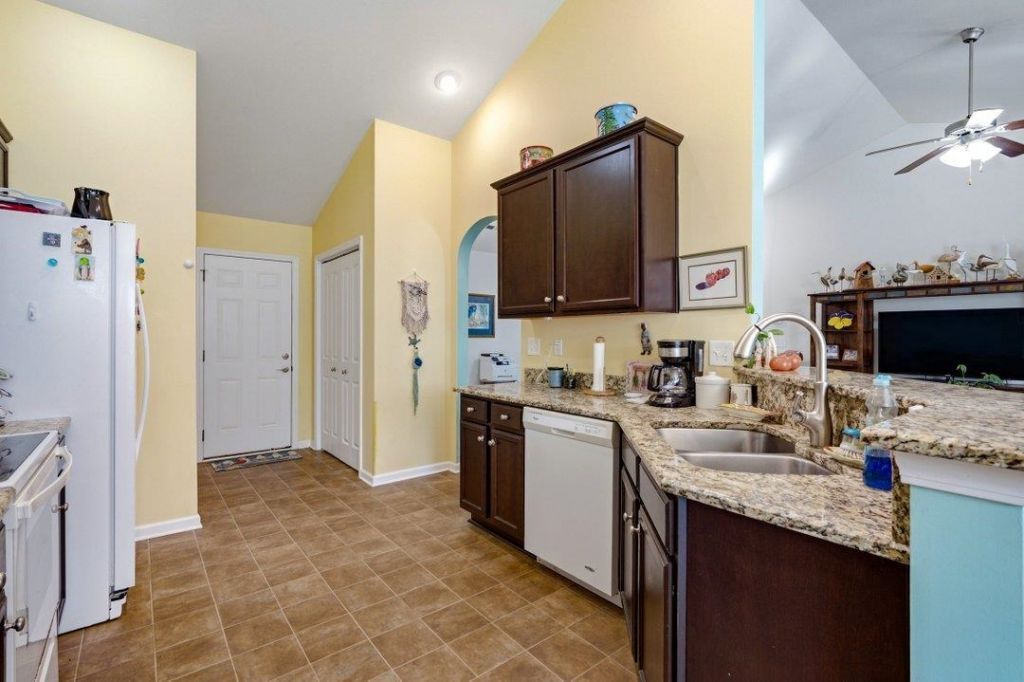 1337 Midtown Village Dr.  Photo 17