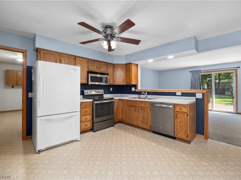7177 Fairacres Avenue, North Ridgeville, OH 44039 Photo 4