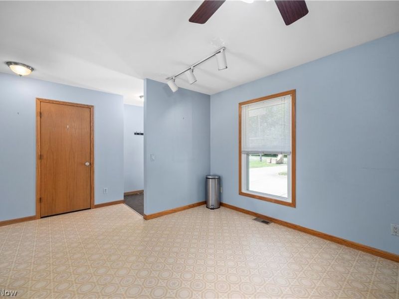 7177 Fairacres Avenue, North Ridgeville, OH 44039 Photo 6