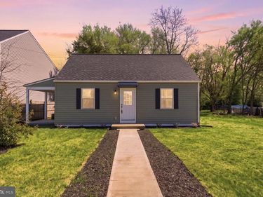 179 MANSFIELD STREET , FREDERICKSBURG, VA 22408