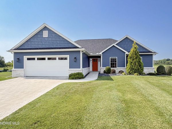 5572 Eagles Landing Drive, Oregon, OH 43616