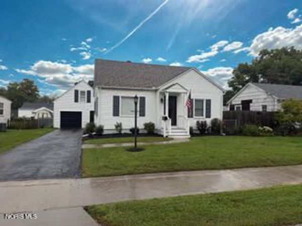 311 Clinton Street , Maumee, OH 43537