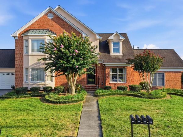 1525 Heritage Landing Drive, Chattanooga, TN 37405