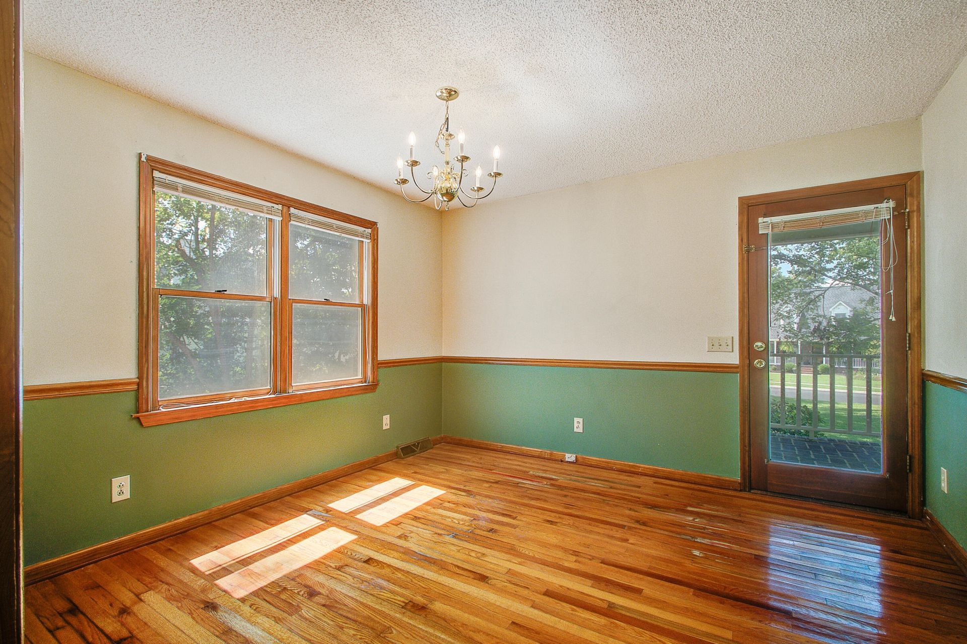 1300 Limetree Lane Photo 15