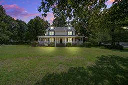 1300 Limetree Lane photo 4