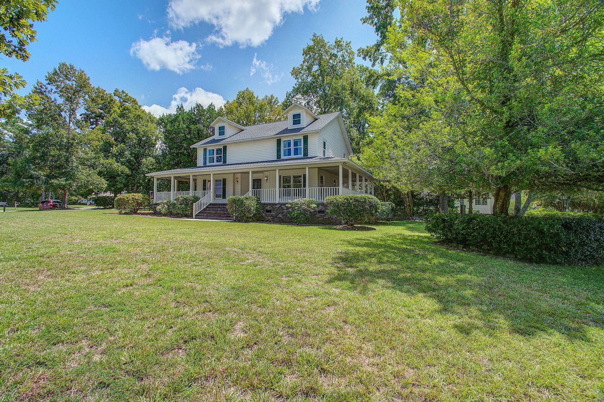 1300 Limetree Lane Photo 4