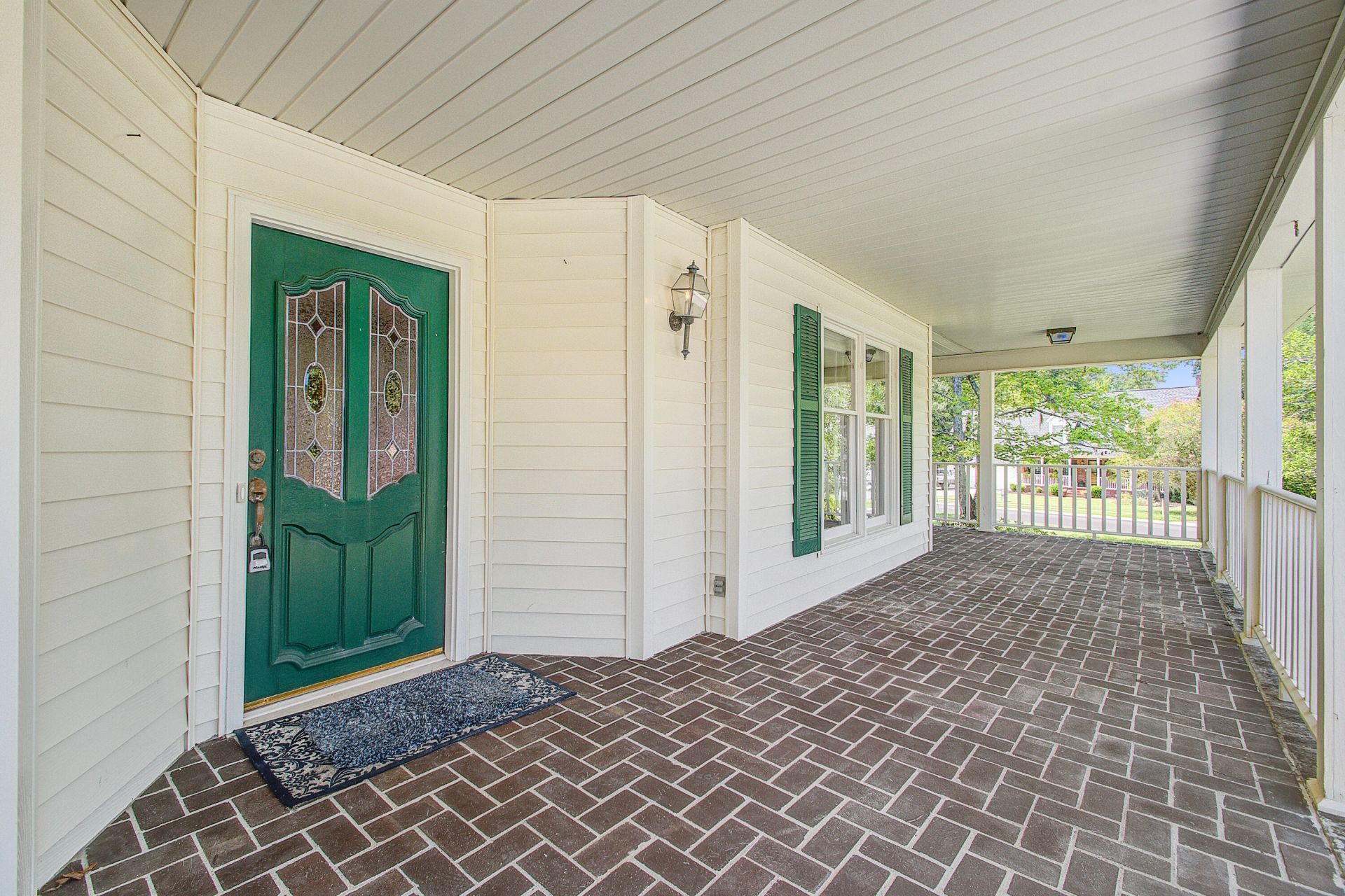 1300 Limetree Lane Photo 6