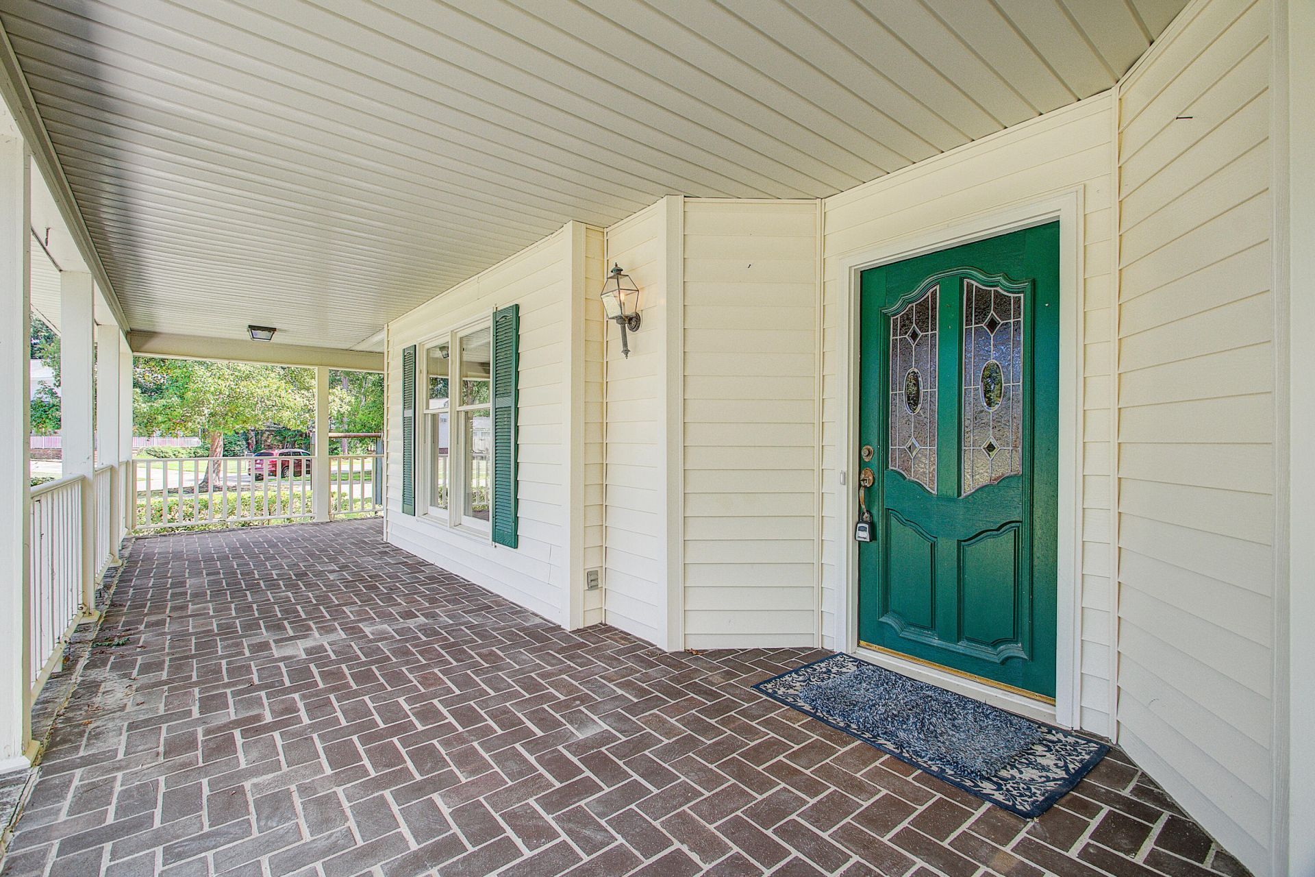 1300 Limetree Lane Photo 7