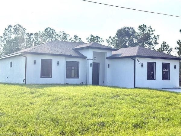 843 Andover AVE S, LEHIGH ACRES, FL 33974