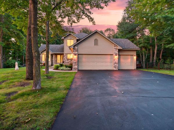 2733 158th Avenue NE, Ham Lake, MN 55304