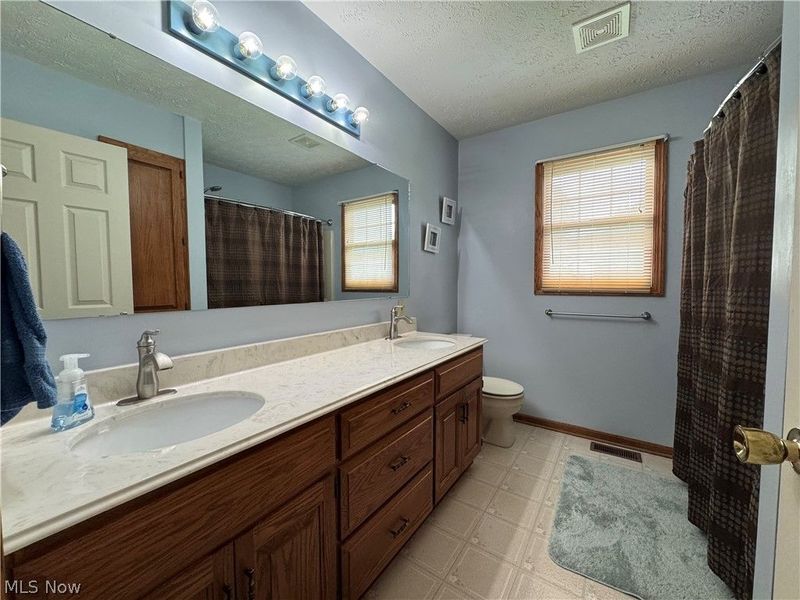 6385 Harbor Drive NW, Canton, OH 44718 Photo 32