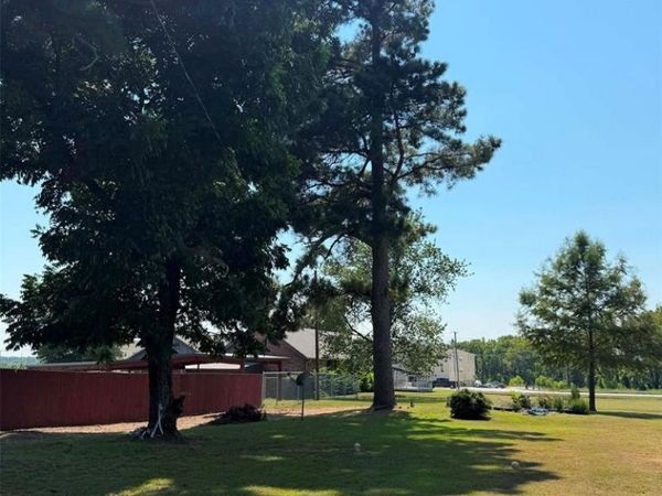 1505 S Park Drive, Broken Bow, OK 74728