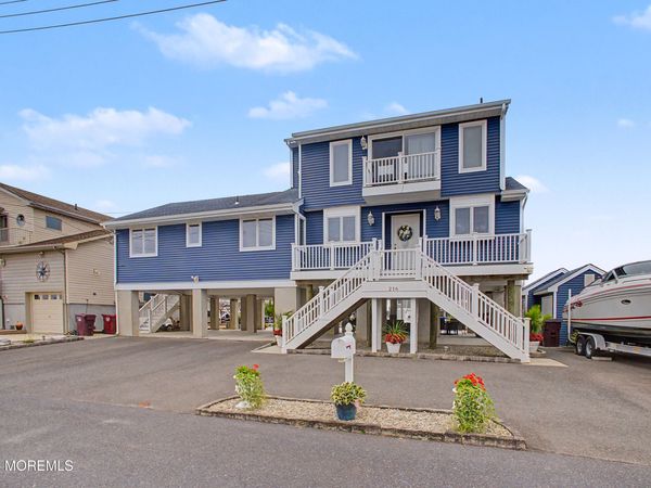 216 Maple Drive, Bayville, NJ 08721
