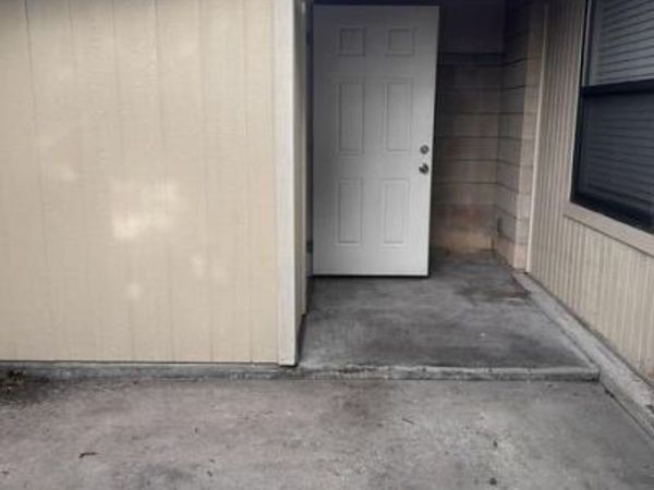 305 W WASHINGTON Street, Starke, FL 32091