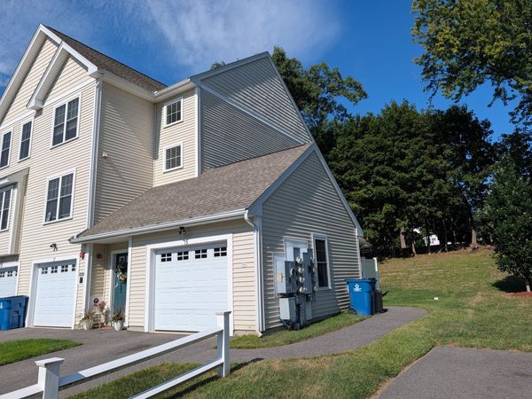 15 Bennett St, Unit 15, Nashua, NH 03064