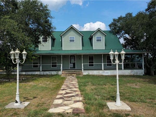 270 Canyon View Drive , Goliad, TX 77963