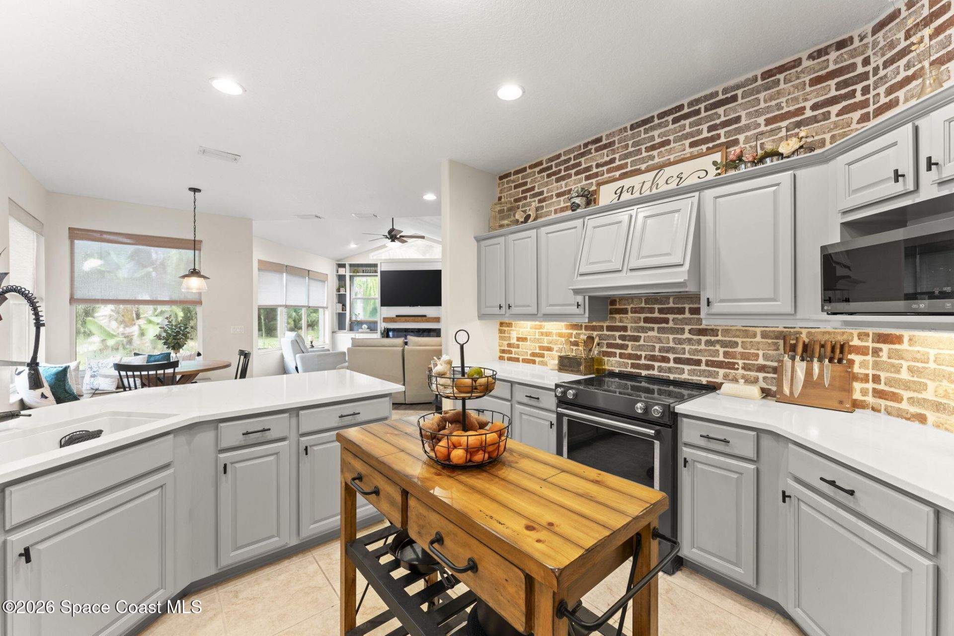 270 W Crisafulli Road , Merritt Island, FL 32953 Photo