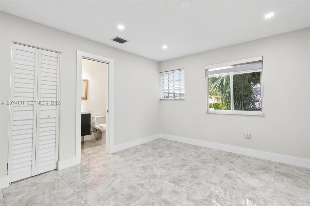 3197 W 79th Pl , Hialeah, FL 33018 Photo