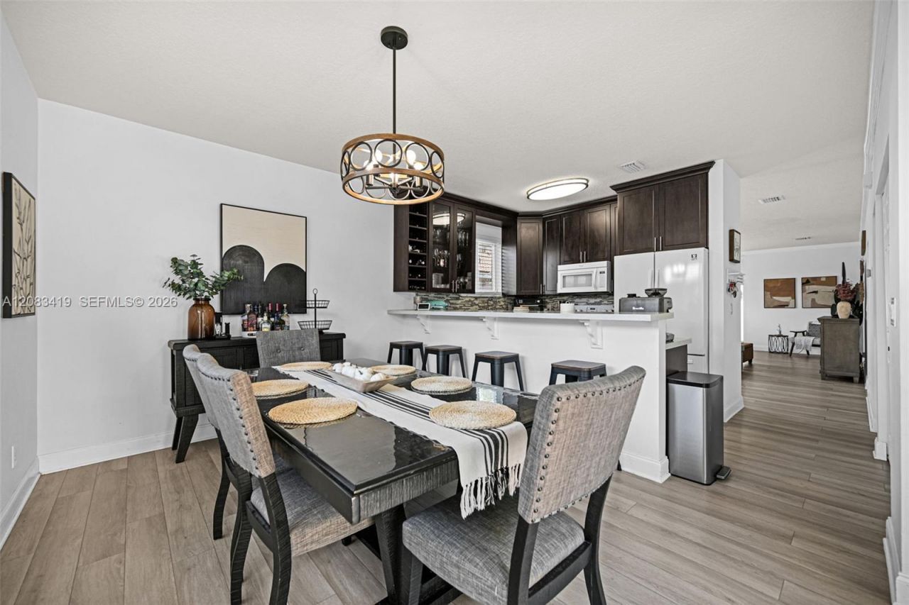1375 SW 105th Ave, Pembroke Pines, FL 33025 Photo