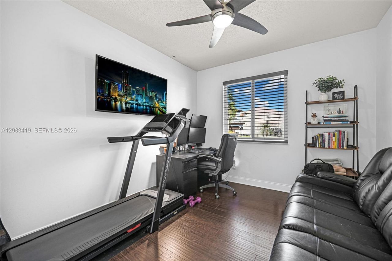 1375 SW 105th Ave, Pembroke Pines, FL 33025 Photo