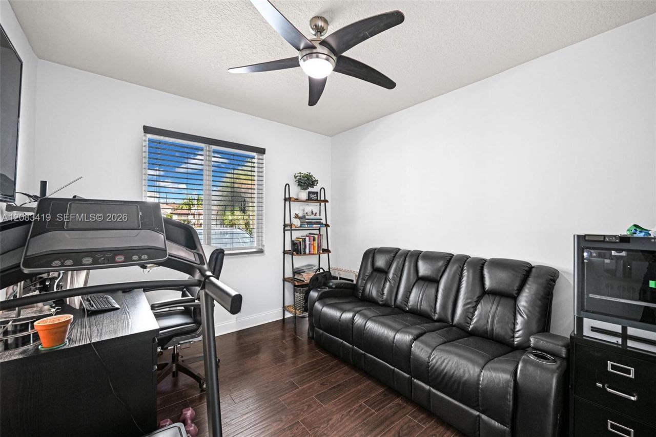 1375 SW 105th Ave, Pembroke Pines, FL 33025 Photo