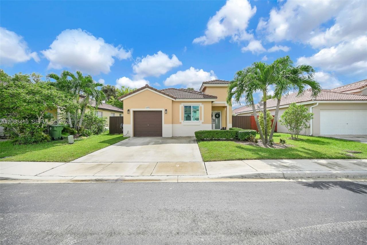 1375 SW 105th Ave, Pembroke Pines, FL 33025 Photo