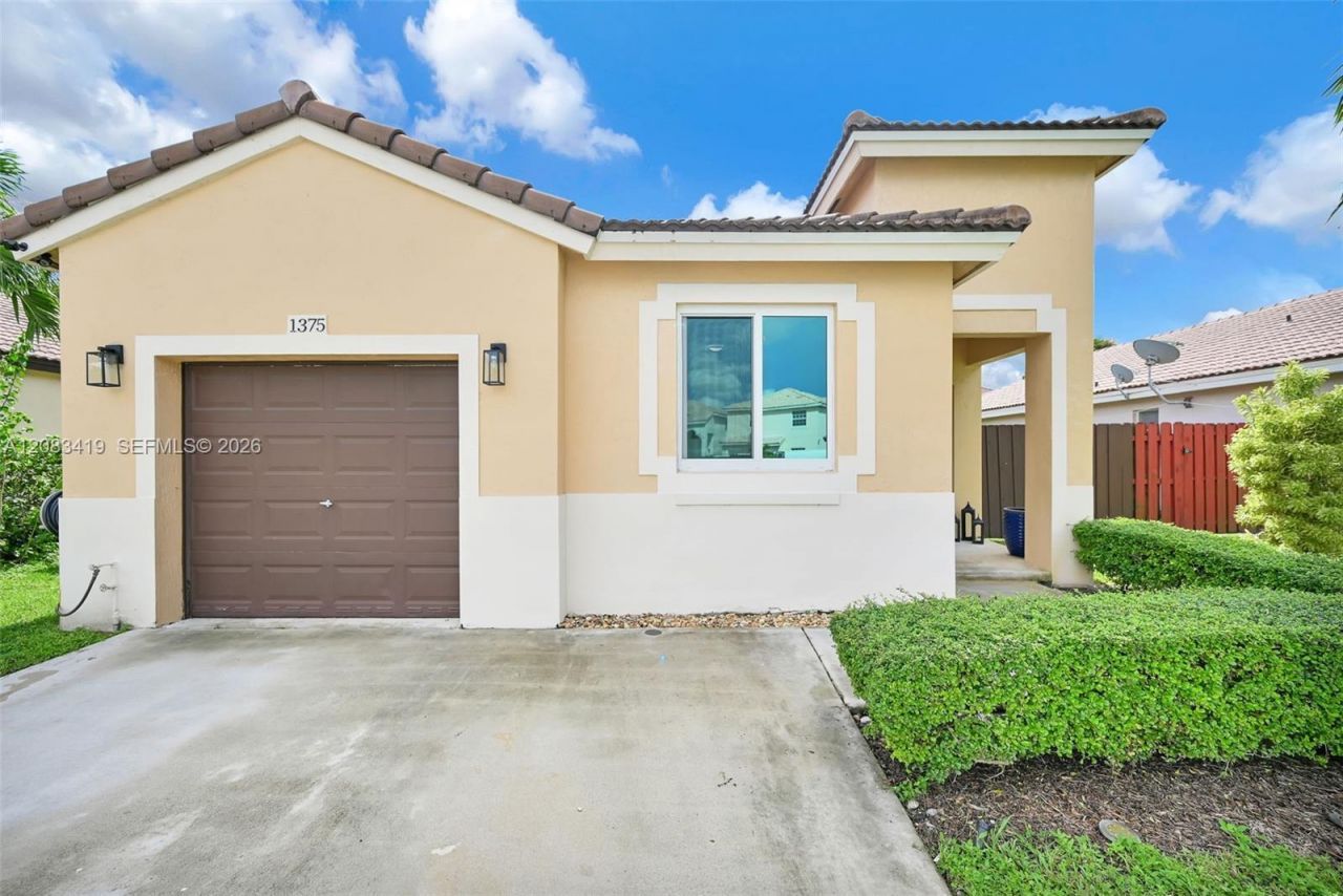 1375 SW 105th Ave, Pembroke Pines, FL 33025 Photo