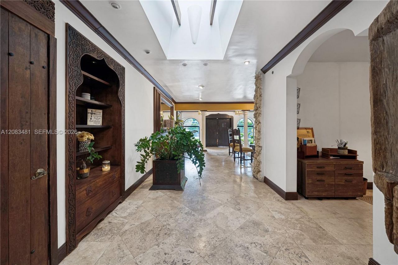 1150 N Biscayne Point Rd, Miami Beach, FL 33141 Photo