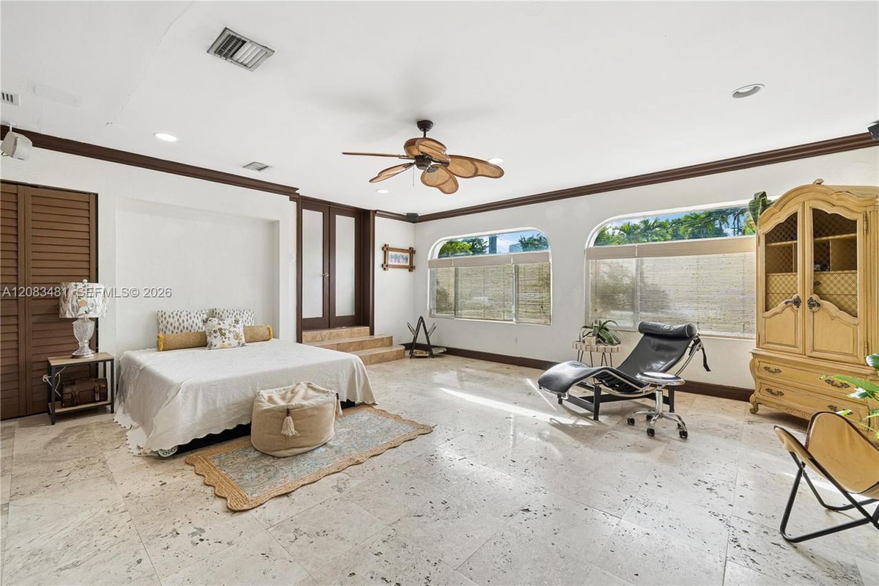 1150 N Biscayne Point Rd, Miami Beach, FL 33141 Photo