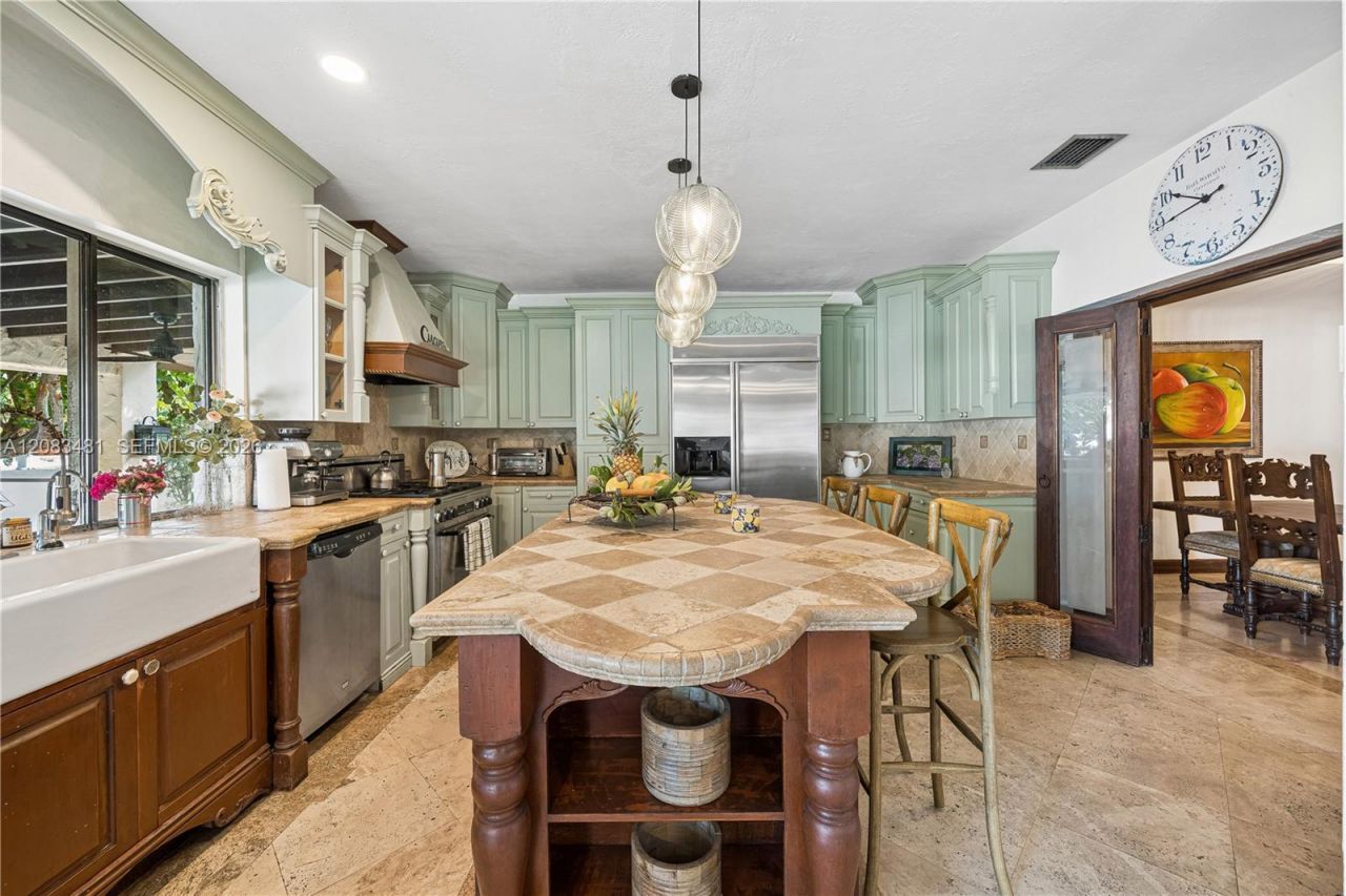 1150 N Biscayne Point Rd, Miami Beach, FL 33141 Photo