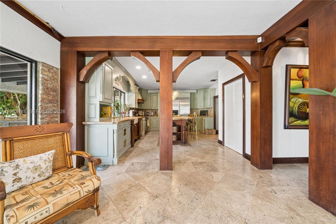 1150 N Biscayne Point Rd, Miami Beach, FL 33141 Photo