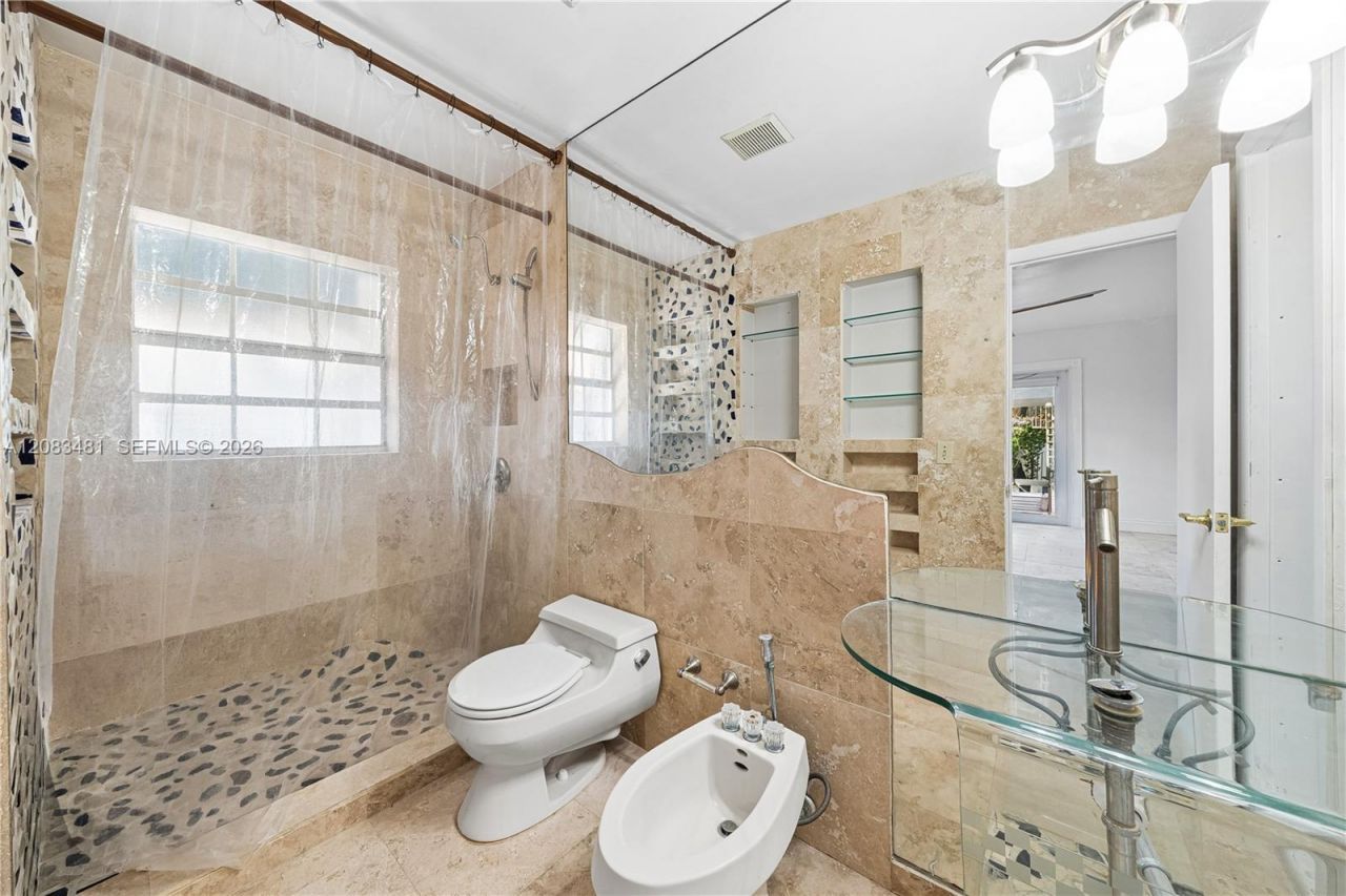 1150 N Biscayne Point Rd, Miami Beach, FL 33141 Photo