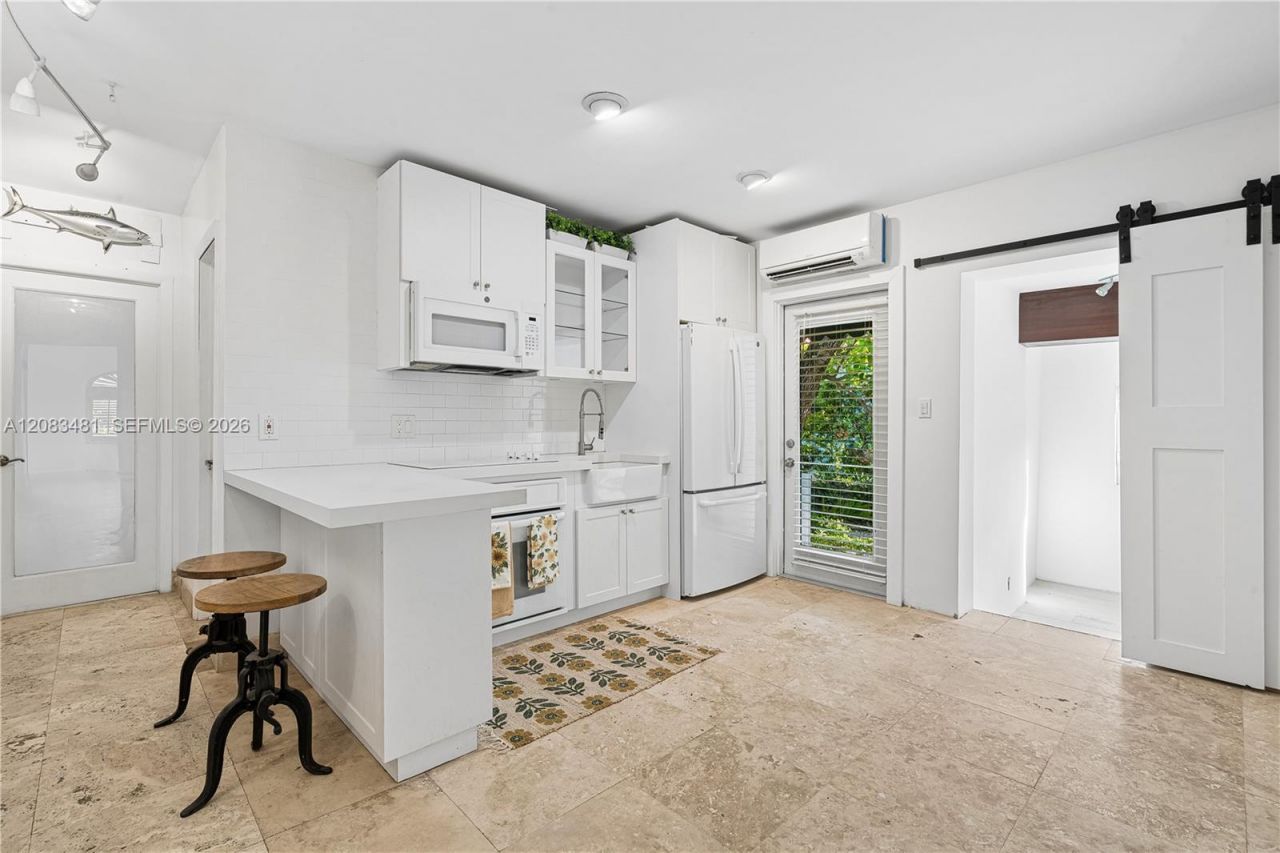 1150 N Biscayne Point Rd, Miami Beach, FL 33141 Photo
