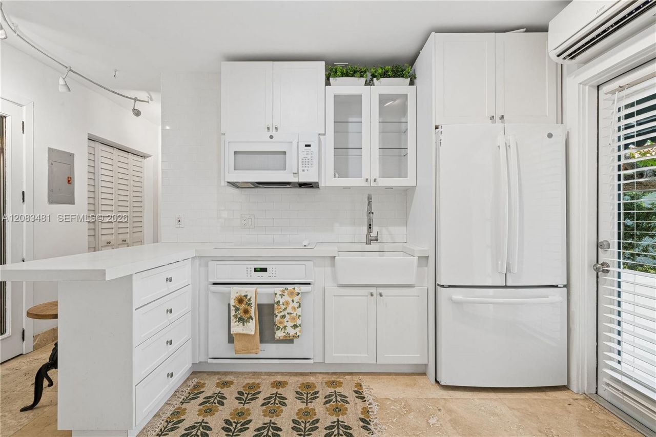 1150 N Biscayne Point Rd, Miami Beach, FL 33141 Photo