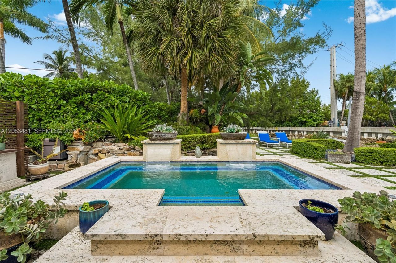 1150 N Biscayne Point Rd, Miami Beach, FL 33141 Photo