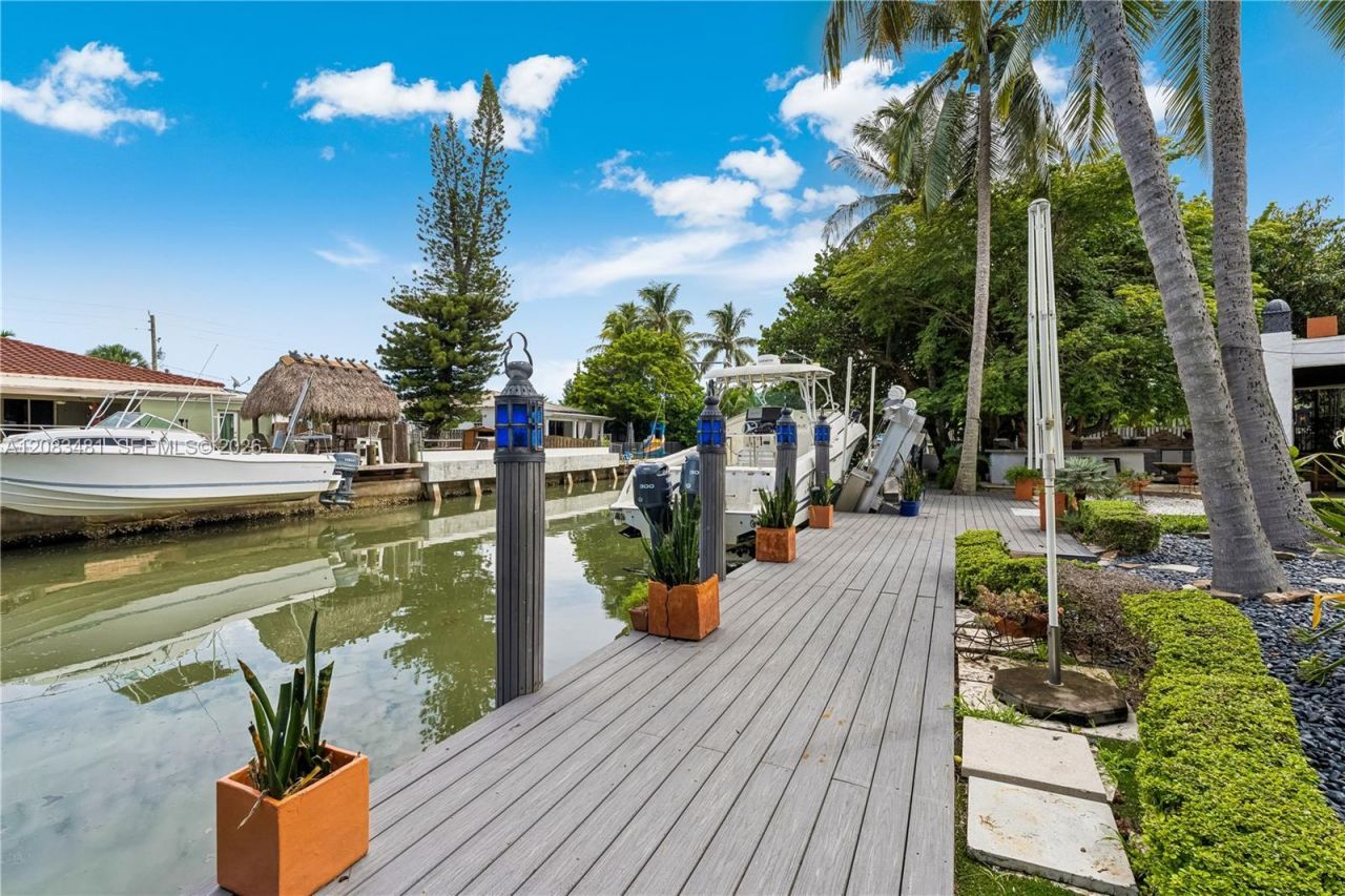 1150 N Biscayne Point Rd, Miami Beach, FL 33141 Photo