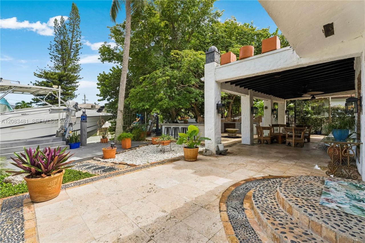 1150 N Biscayne Point Rd, Miami Beach, FL 33141 Photo