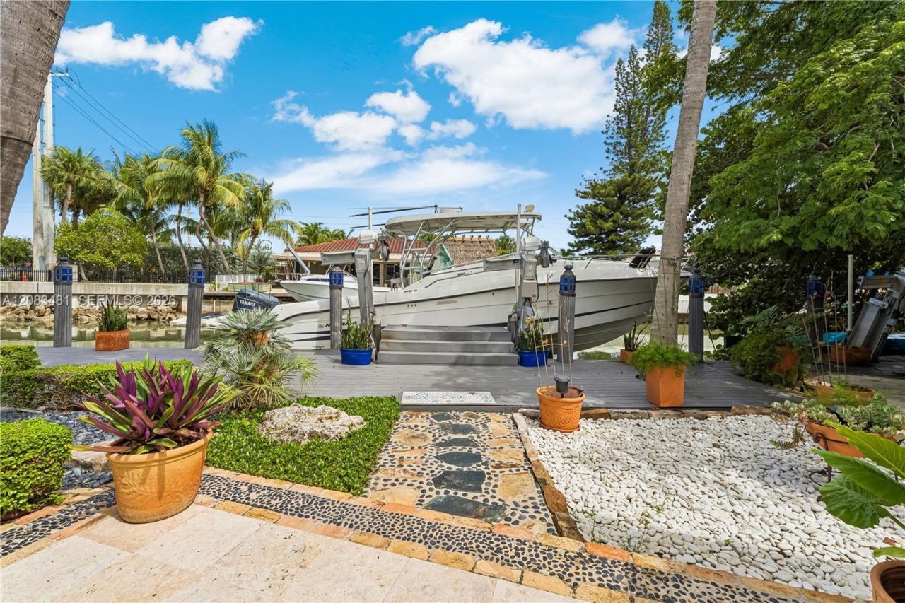 1150 N Biscayne Point Rd, Miami Beach, FL 33141 Photo
