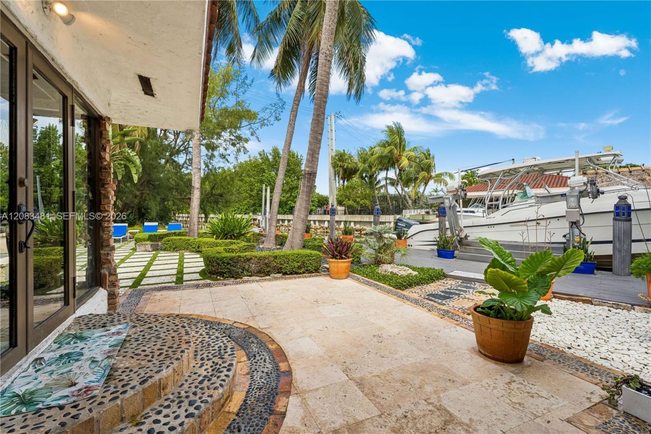 1150 N Biscayne Point Rd, Miami Beach, FL 33141 Photo